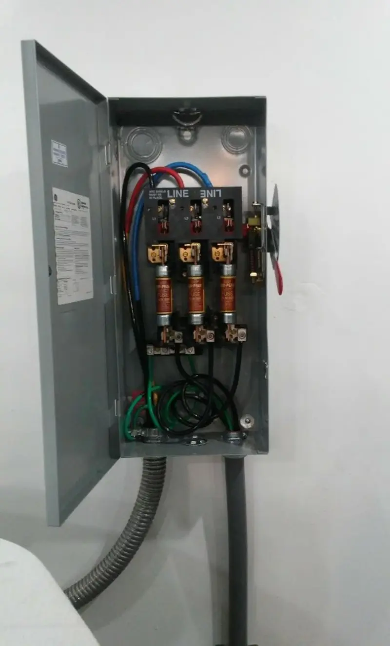Three-phase disconnect switch installed for Smoke Detector Installation in Kensington